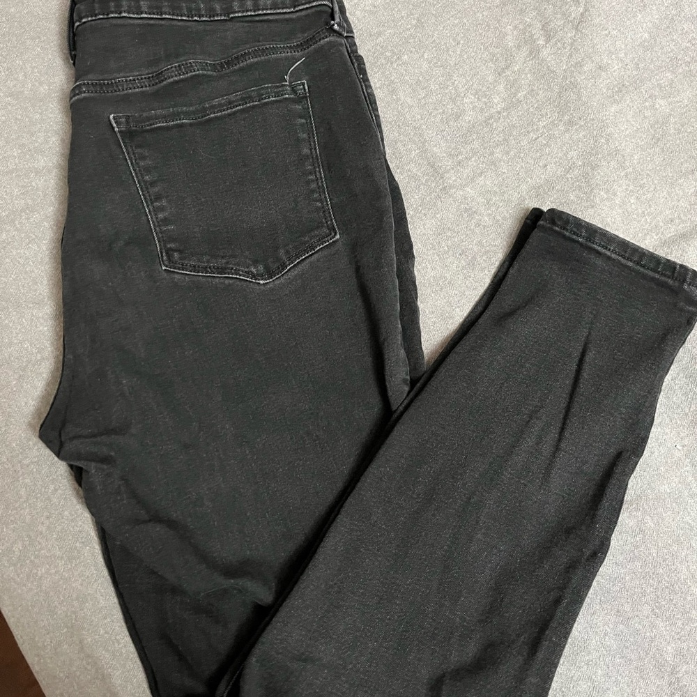 Old navy black skinny jeans size 14
